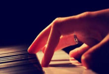 莱万多夫斯基梅开二度 达到欧冠百球里程碑.